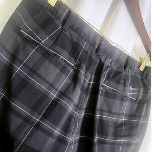 Mens Nike Golf Pants‎ Dri Fit Plaid Black Gray Size 34x32 Performance Athletic